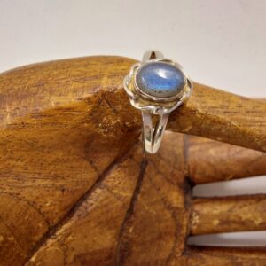 Anillo Labradorita ovalo pequeño n17