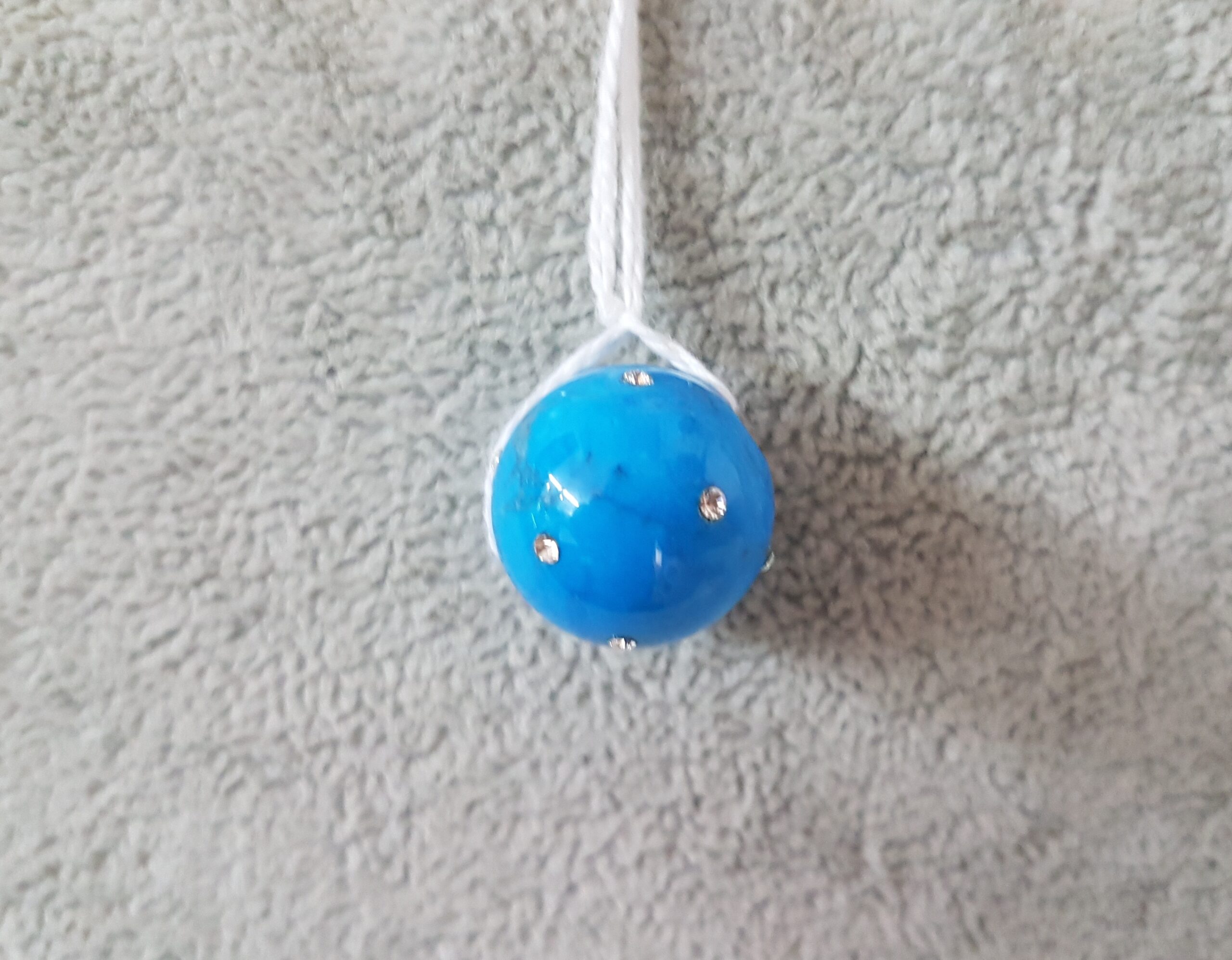 Howlita Azul Con Circonita Colgante Bola 18 Mm